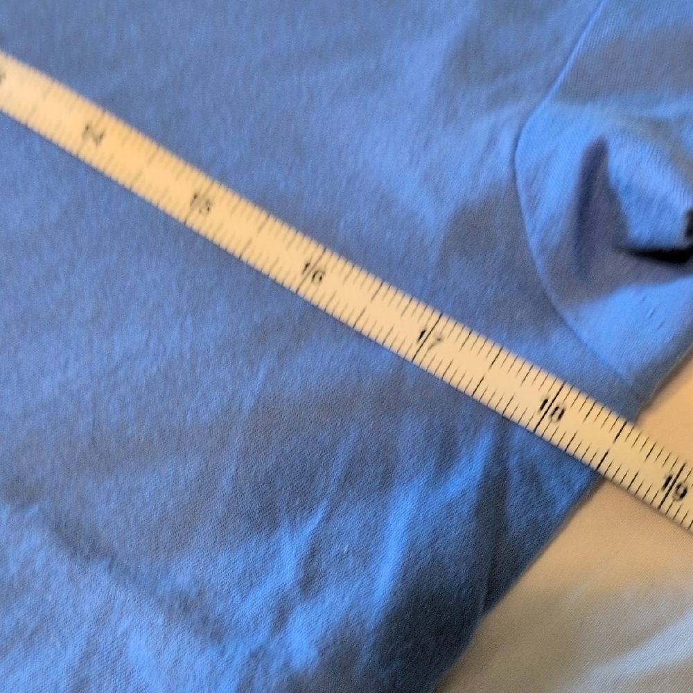 Universal Thread Blue V-Neck Crop Top - Picture 6 of 7